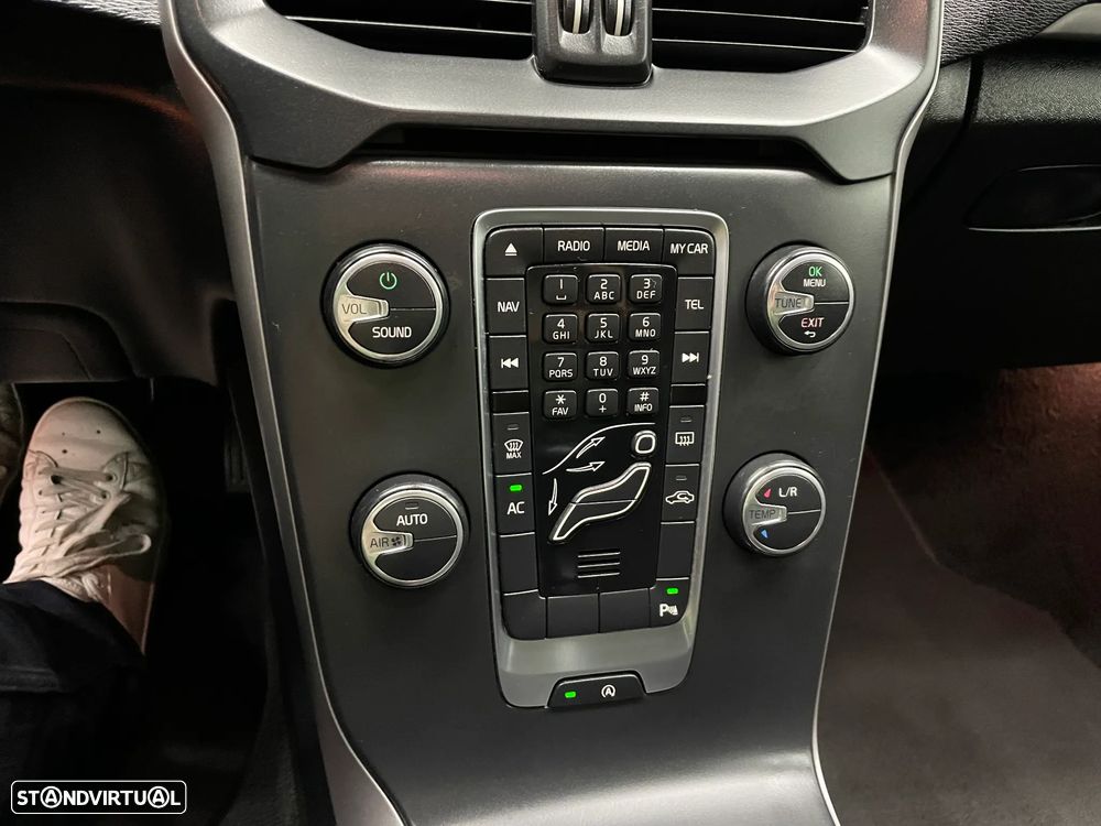 Volvo V40 1.6 D2 Momentum Eco - 20