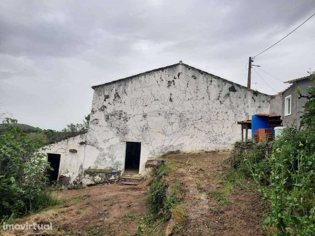 Moradia T2 para venda - Grande imagem: 2/26