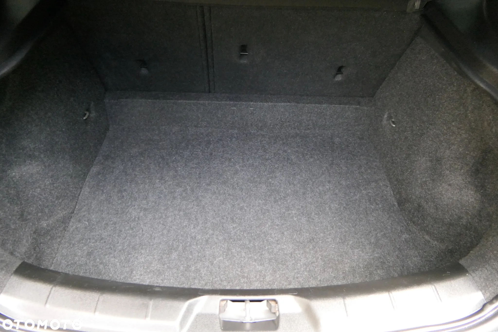 Volvo V40 D3 RDesign - 32