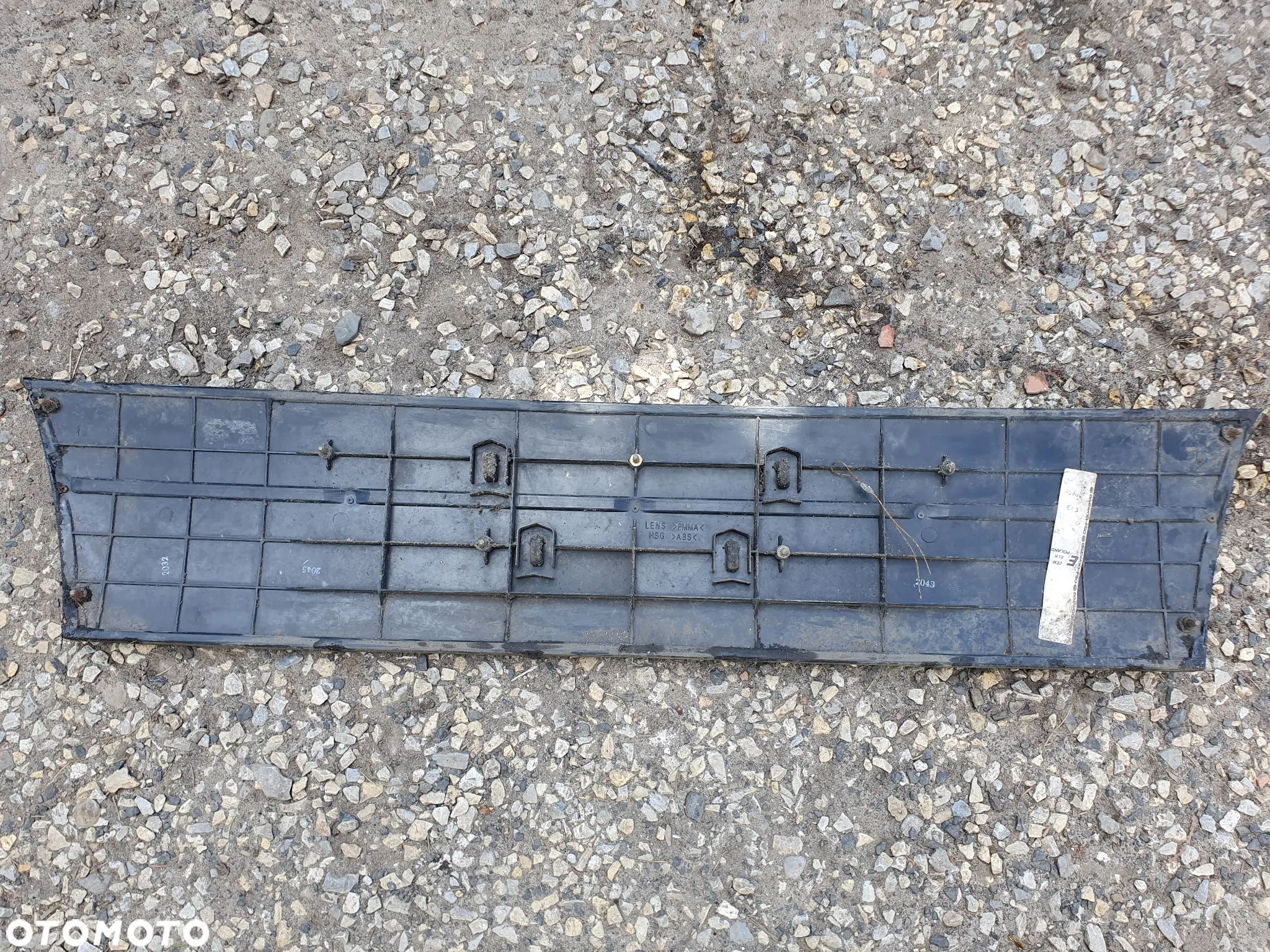 POLONEZ BLENDA TYLNEJ KLAPY ODBLASK TYŁ BAGAŻNIKA - 4