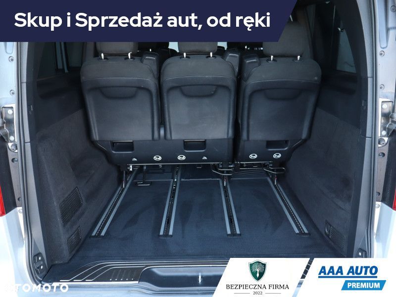 Mercedes-Benz Klasa V - 16