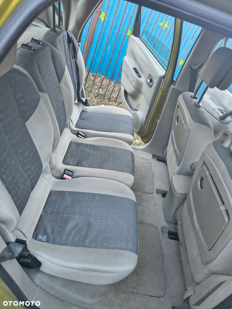 Renault Scenic 1.6 16V Authentique - 10