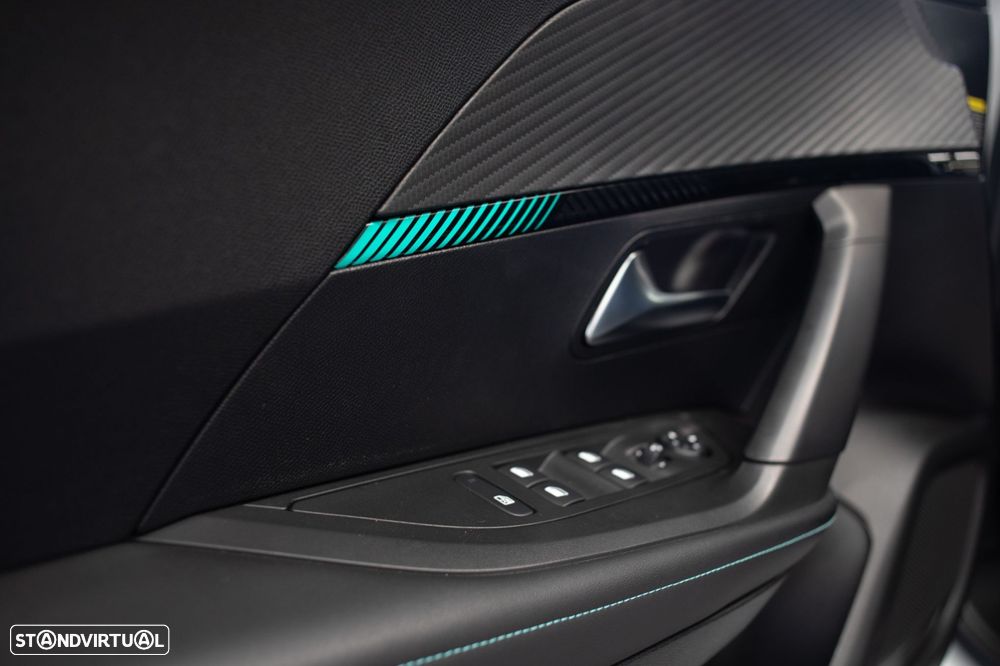 Peugeot 2008 1.2 PureTech Allure Pack EAT8 - 15