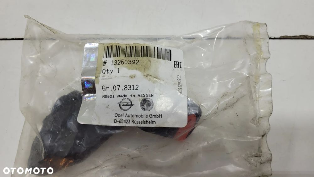 GM ŚLIZG UCHWYT ZDERZAKA LEWY TYŁ OPEL CORSA D E - 3