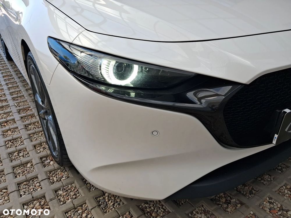 Mazda 3 2.0 mHEV Hikari - 18