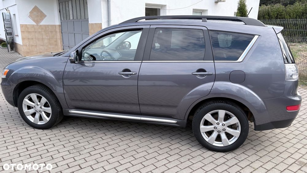Mitsubishi Outlander 2.4 Intense + CVT - 1