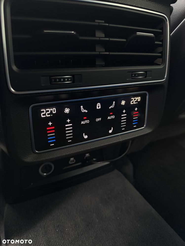 Audi Q8 55 TFSI mHEV Quattro Tiptronic - 11