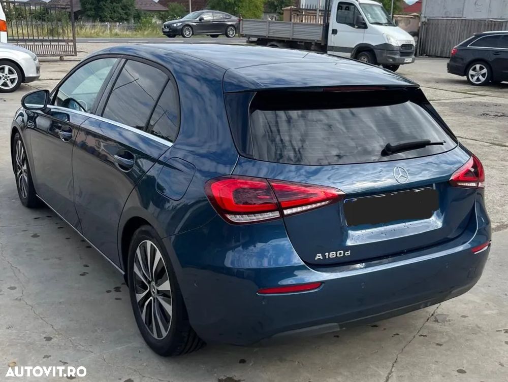 Mercedes-Benz A 180 d 8G-DCT - 6