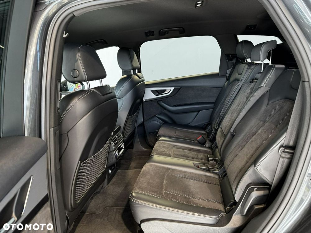 Audi Q7 - 15