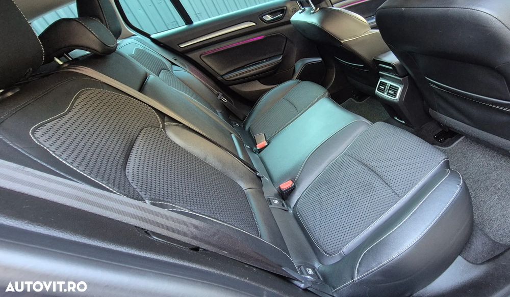 Renault Megane BLUE dCi 115 BOSE EDITION - 7