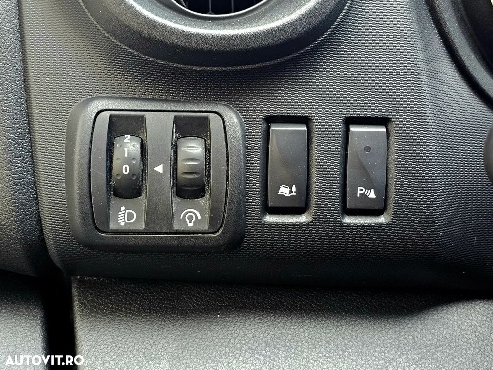 Renault Trafic - 26