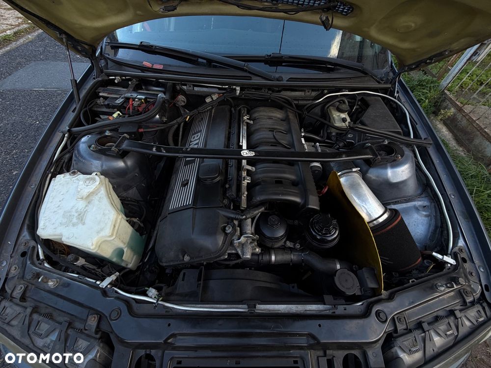 BMW Seria 3 330i - 18
