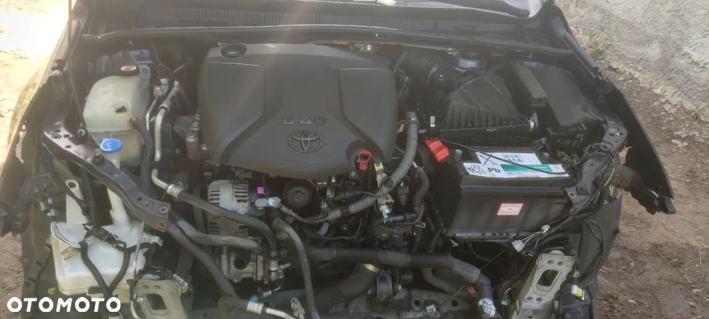 Toyota Avensis 2.0 D-4D Prestige - 16
