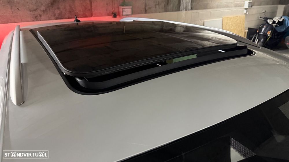 VW Tiguan 2.0 TDI R-Line DSG 4Motion - 8