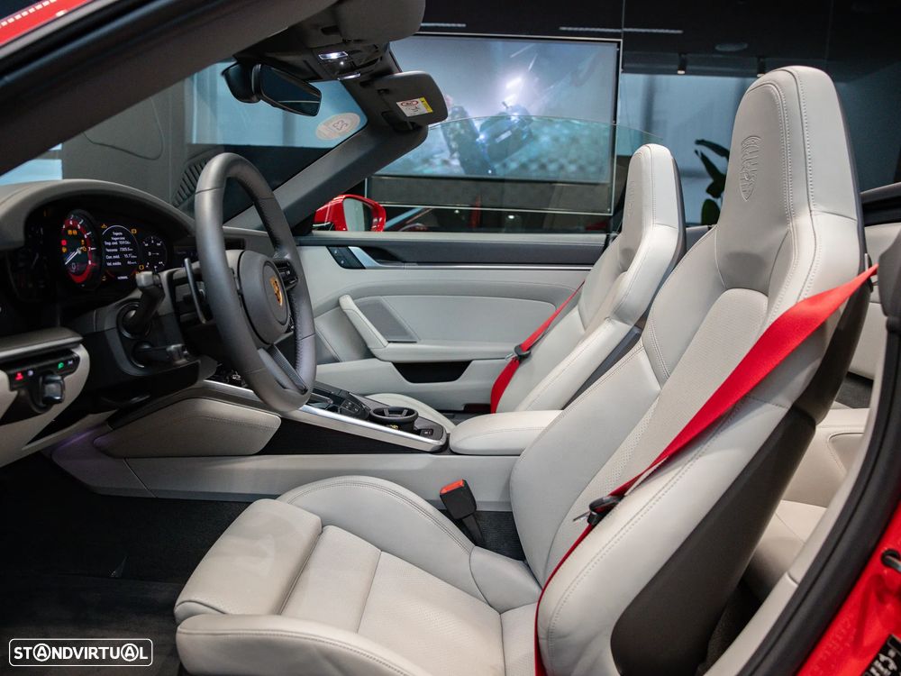 Porsche 911 (992) Carrera 4S PDK - 40