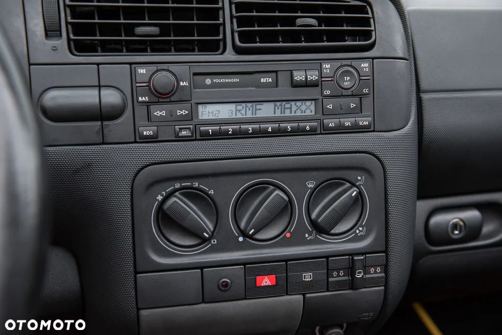 Volkswagen Golf Cabrio 1.8 Avantgarde - 17