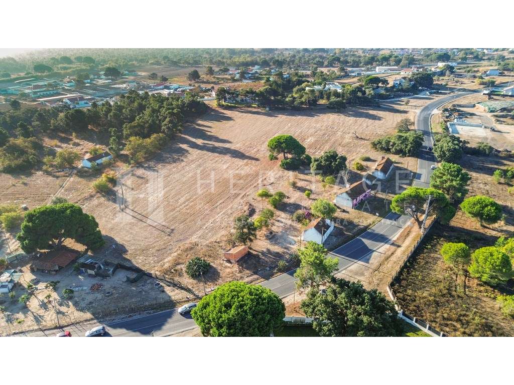 TERRENO COM 2,88 HECTARES, 5 RUÍNAS E POTENCIAL CONSTRUÇÃO ATÉ 500 M² - Grande imagem: 4/24