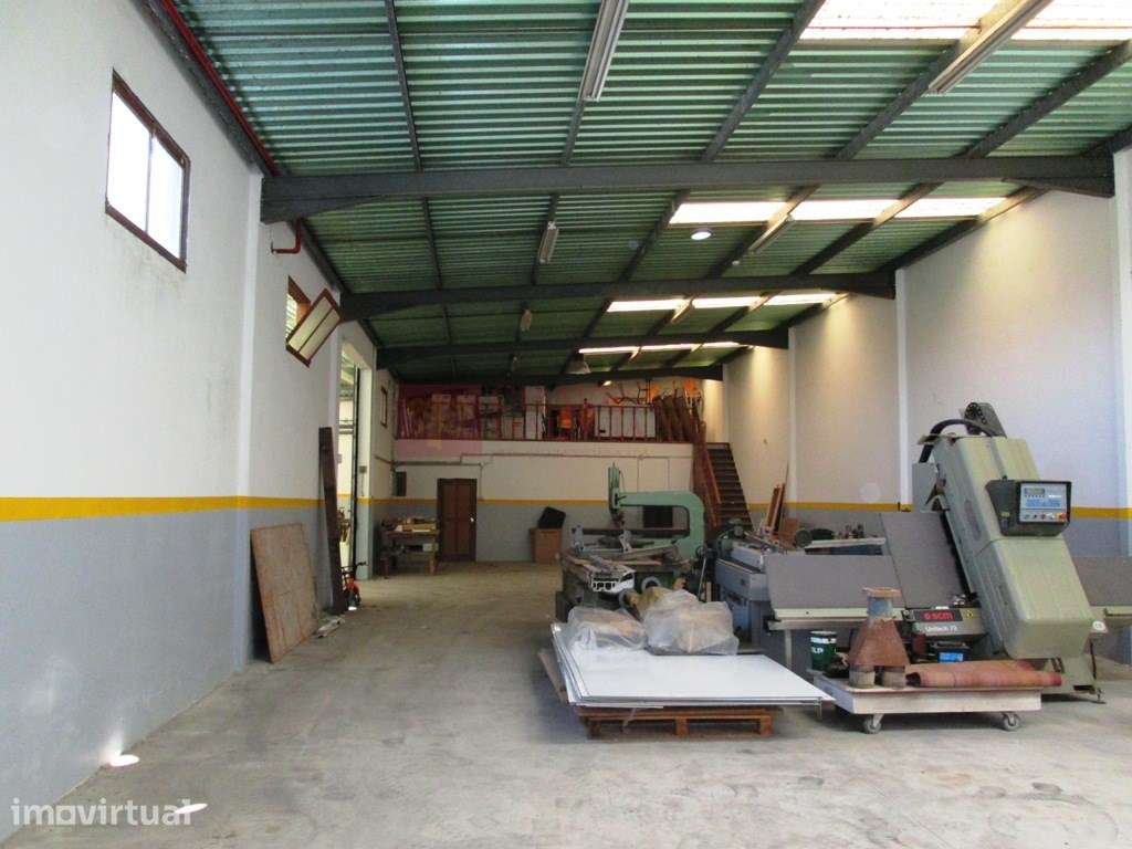 SÃO PEDRO DA CADEIRA-SOLTARIA - ARMAZÉM COM 180 M2 - Grande imagem: 5/6