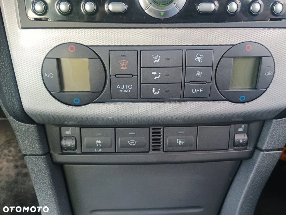 Ford Focus 2.0 16V Titanium - 4