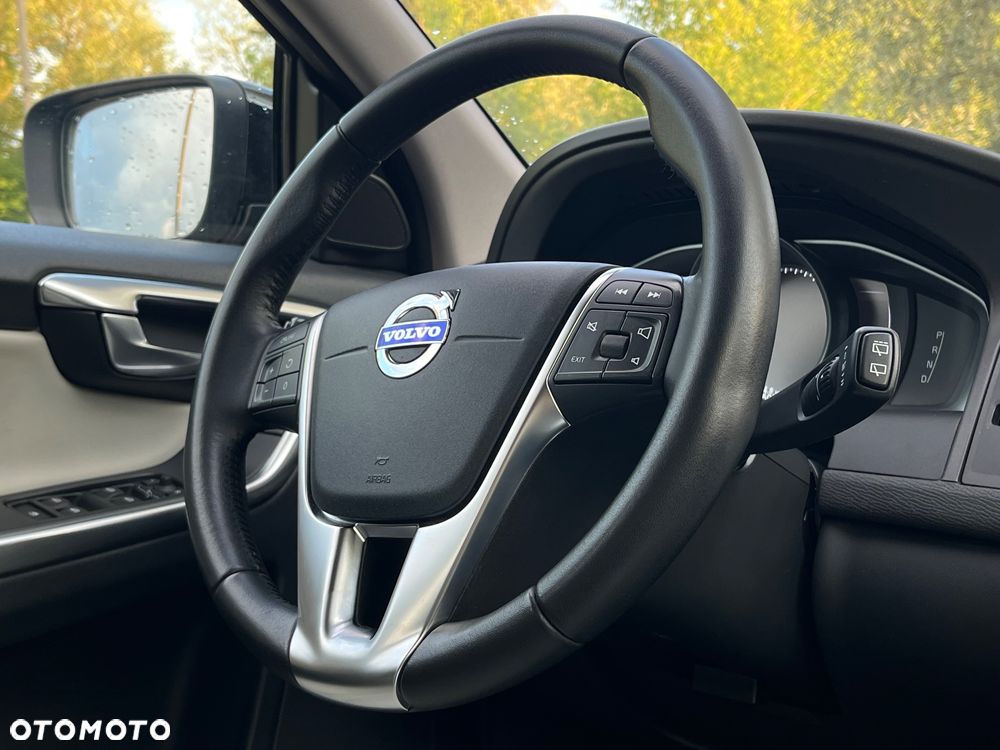 Volvo XC 60 D4 Drive-E Ocean Race - 13