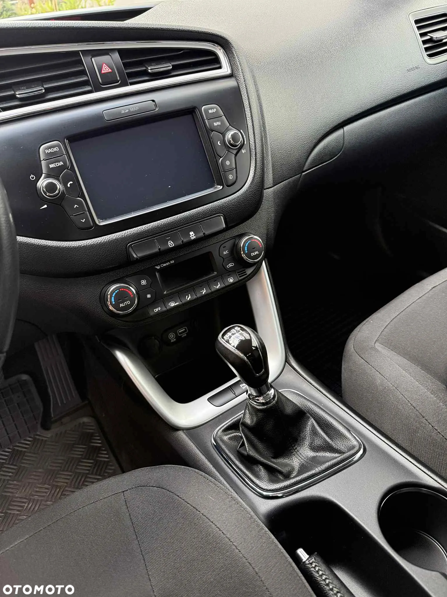 Kia Ceed Cee'd 1.6 GDI L - 6