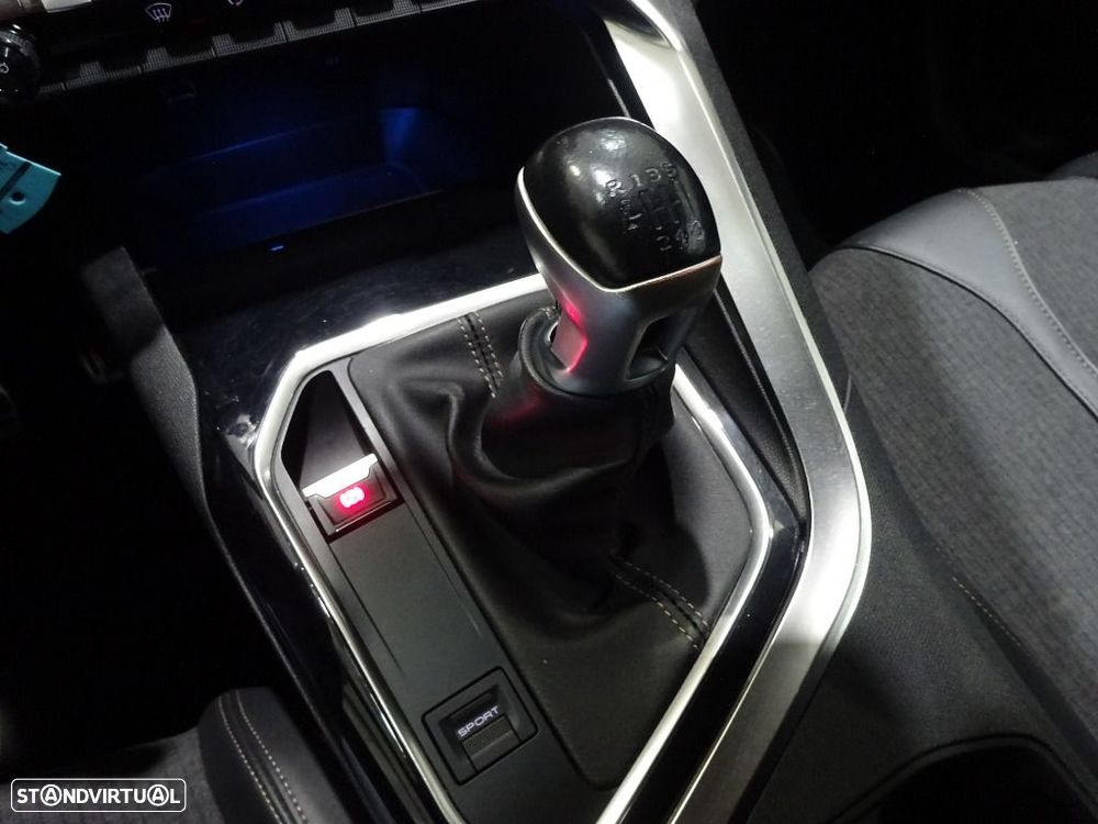 Peugeot 5008 1.5 BlueHDi GT Line - 32