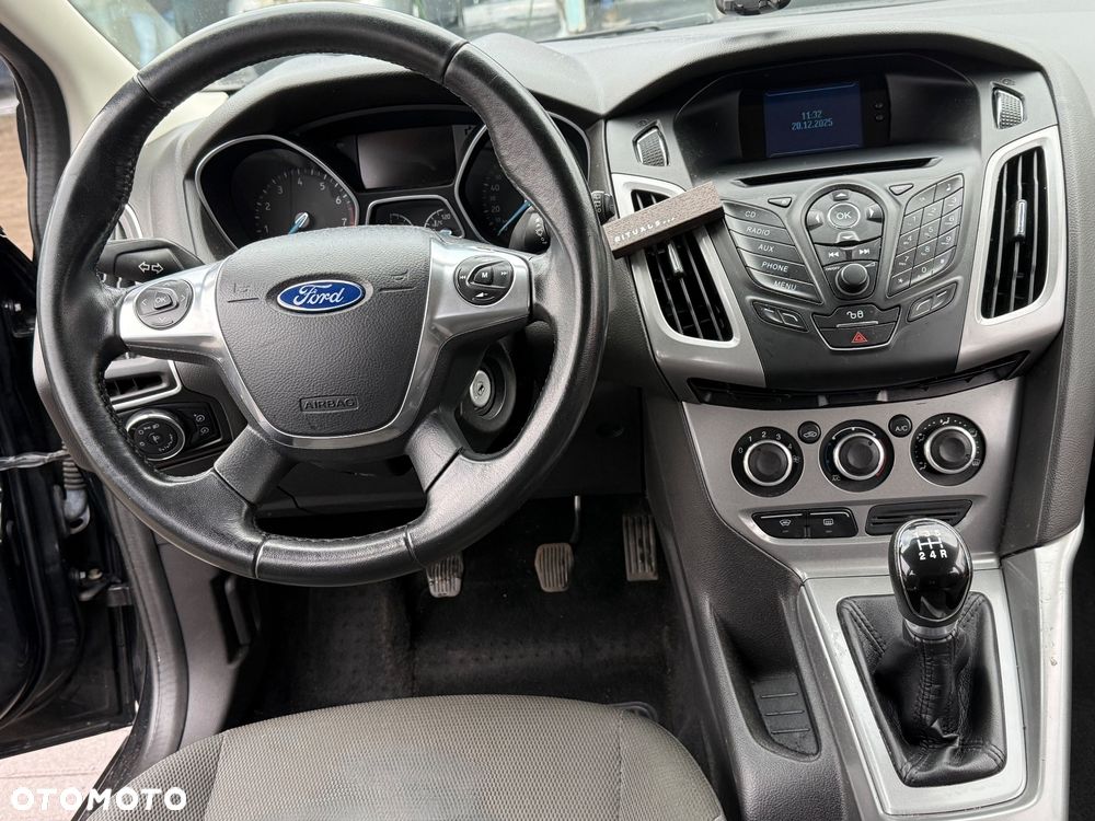 Ford Focus 1.6 Trend - 10