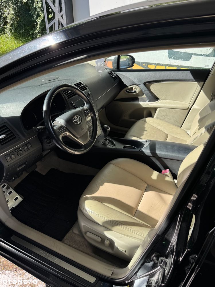 Toyota Avensis 2.2 D-4D Prestige NAVI - 8