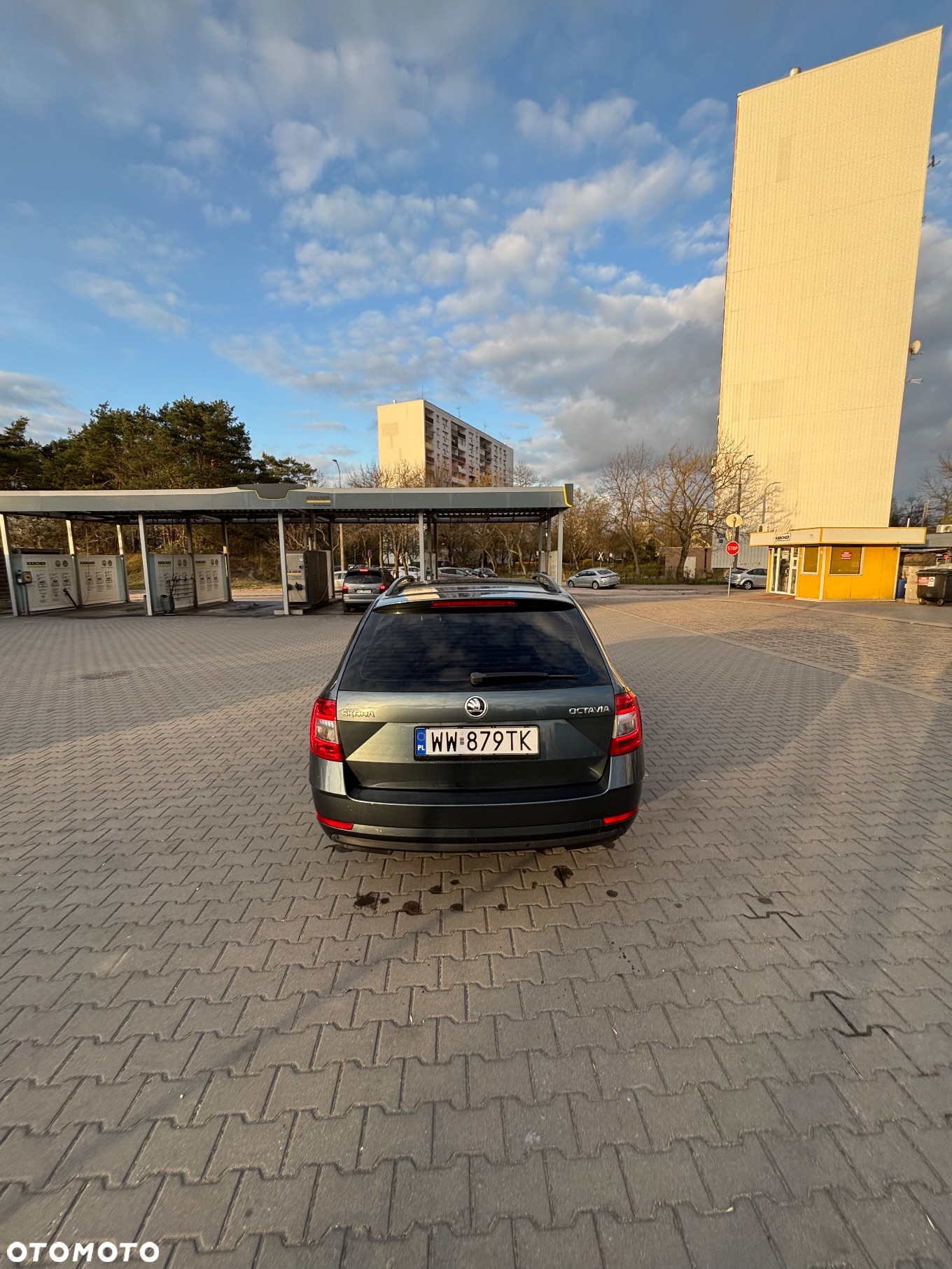 Skoda Octavia 2.0 TDI Ambition DSG - 8