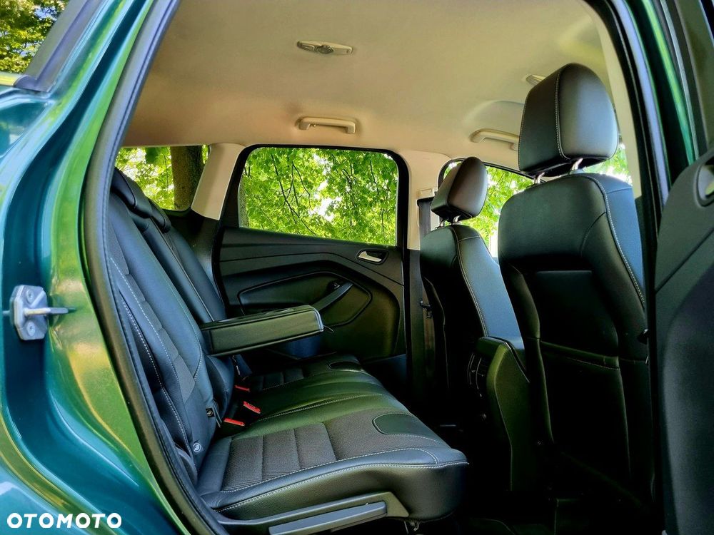 Ford Kuga 1.5 EcoBoost 2x4 Titanium - 12