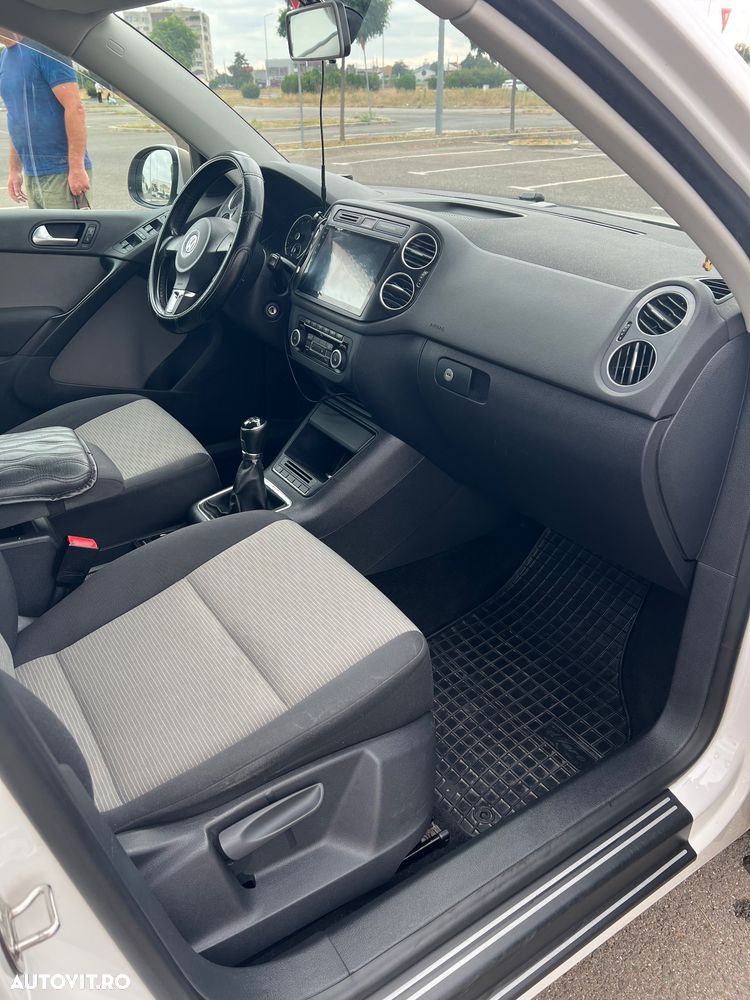 Volkswagen Tiguan - 5