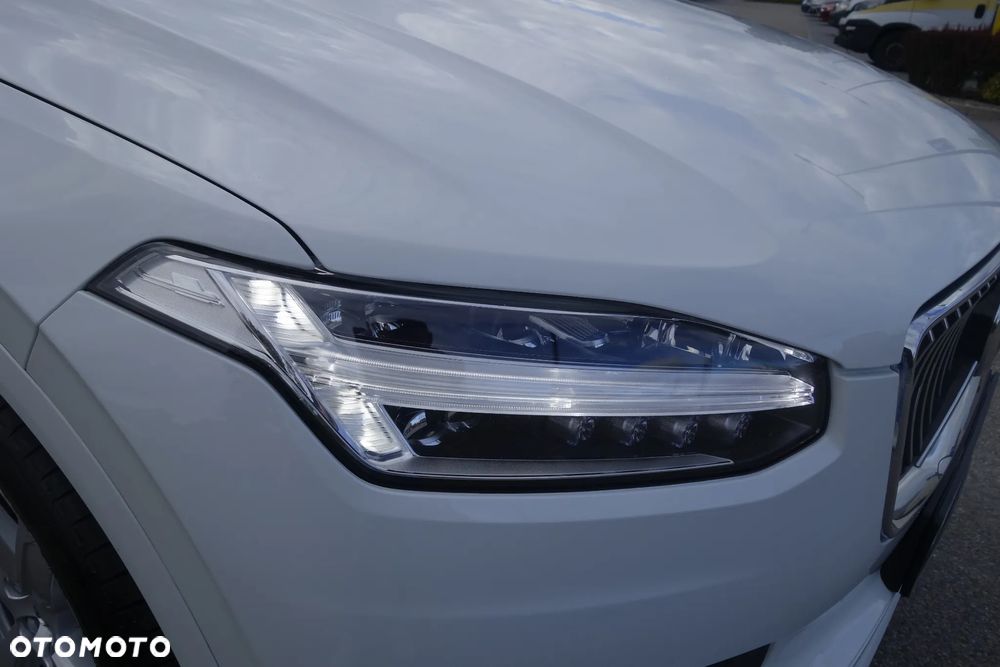 Volvo XC 90 B5 D AWD Momentum 7os - 8