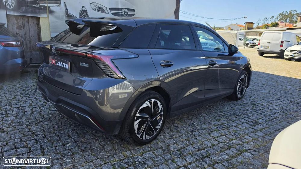 MG MG4 64 kWh Luxury - 4