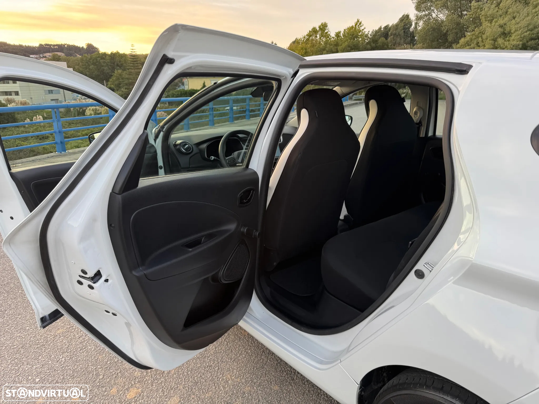 Renault Zoe (c/ Bateria) Zen 50 - 17