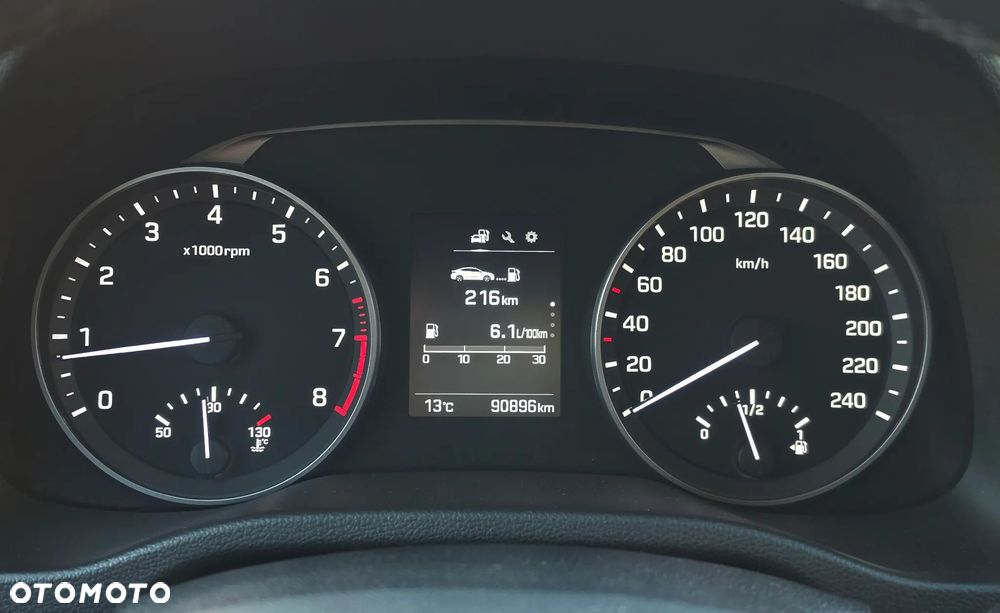 Hyundai Elantra 1.6 Comfort - 21