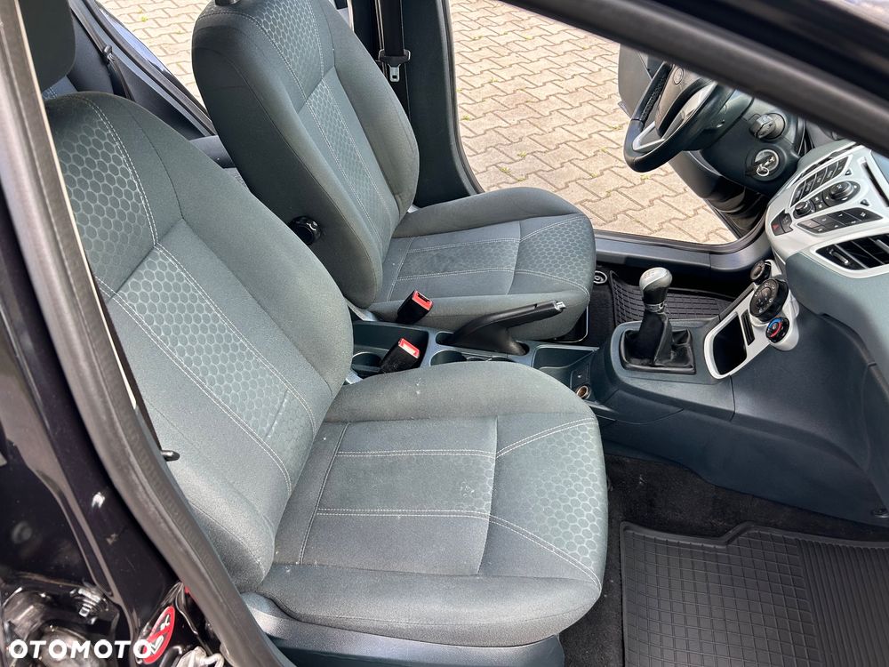Ford Fiesta 1.4 Ghia - 18