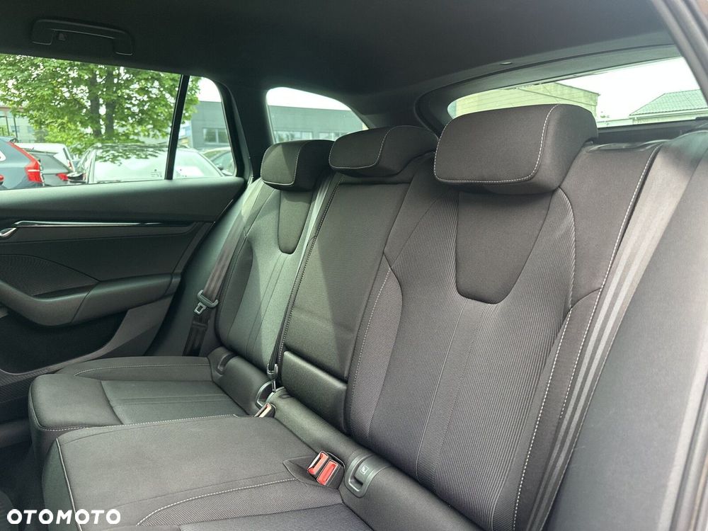 Skoda Octavia 1.5 TSI mHEV Sportline DSG - 33