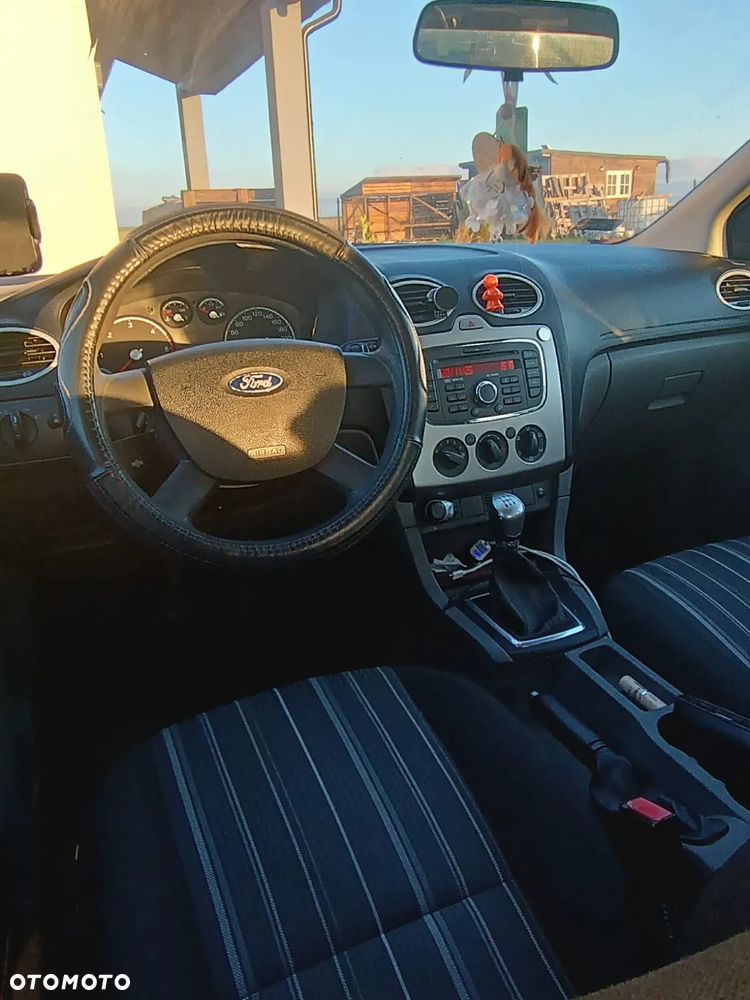 Ford Focus 1.6 TDCi Ambiente - 10