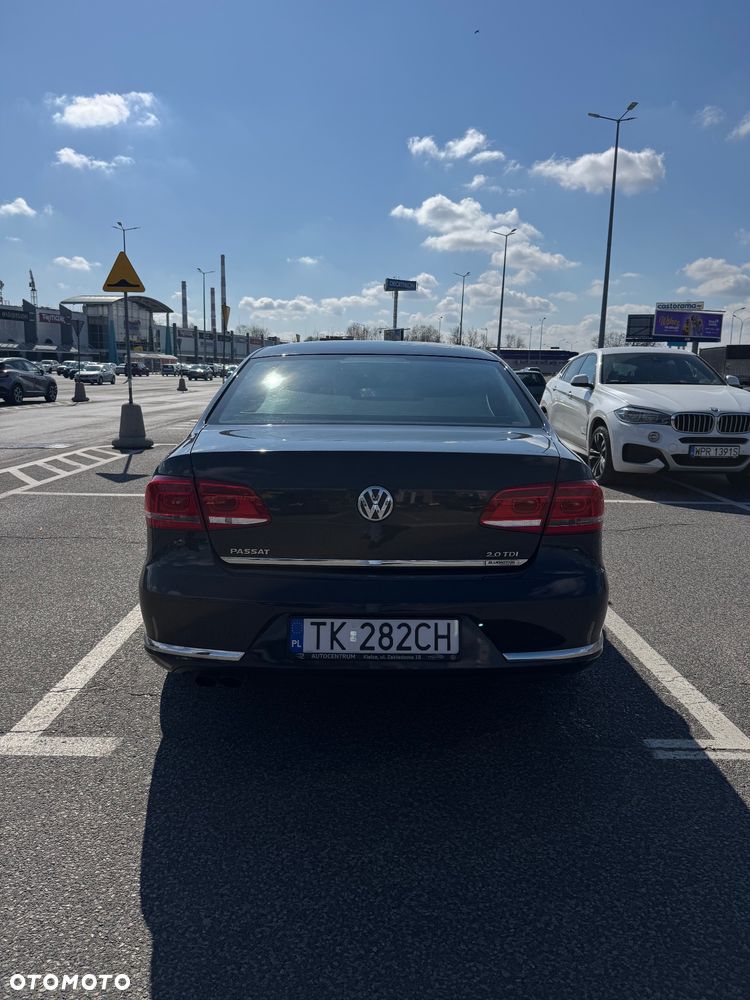 Volkswagen Passat 2.0 TDI Comfortline - 5