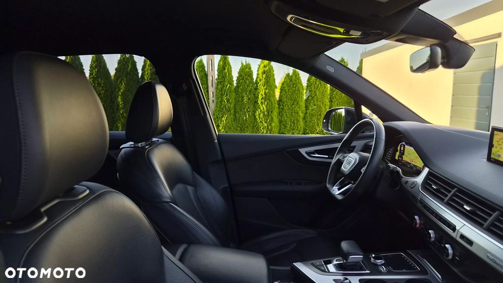 Audi Q7 - 12