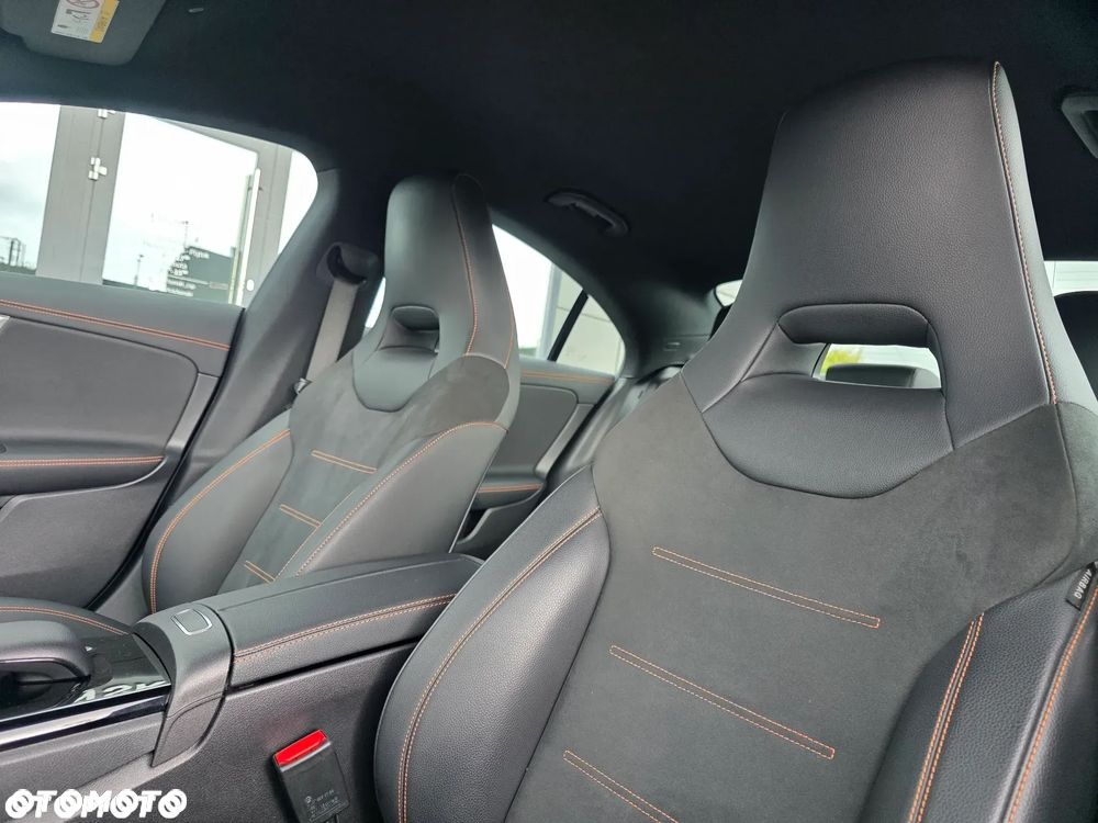 Mercedes-Benz CLA 180 d 8G-DCT - 23