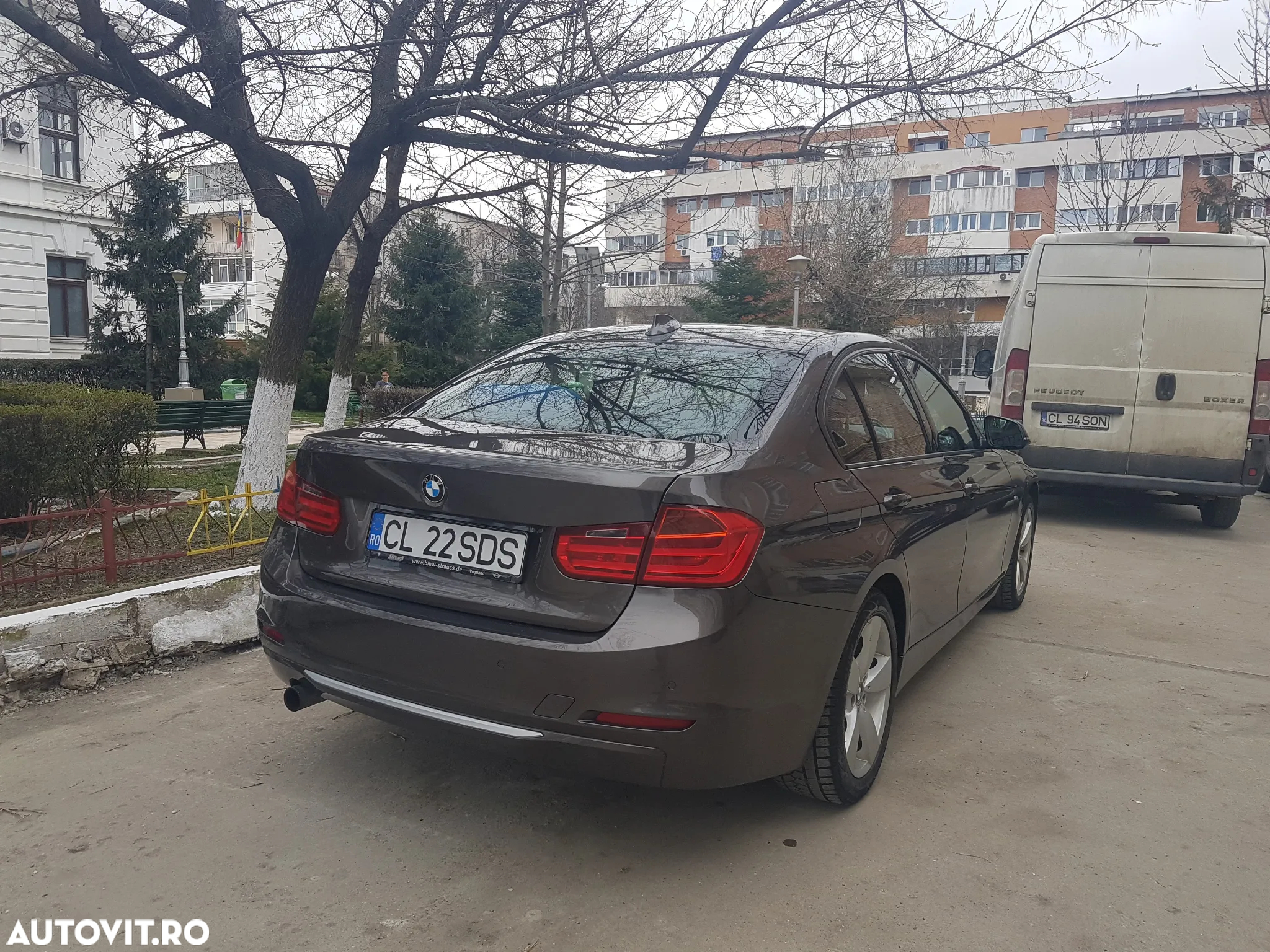 BMW Seria 3 316i - 4