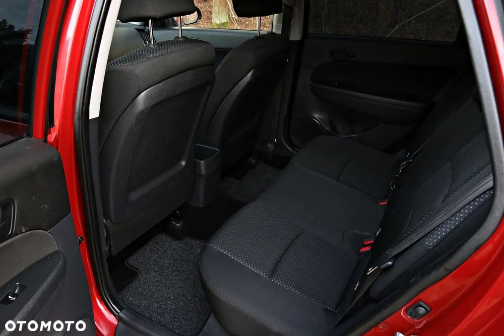 Hyundai i30 blue Kombi 1.6 CRDi Trend - 32