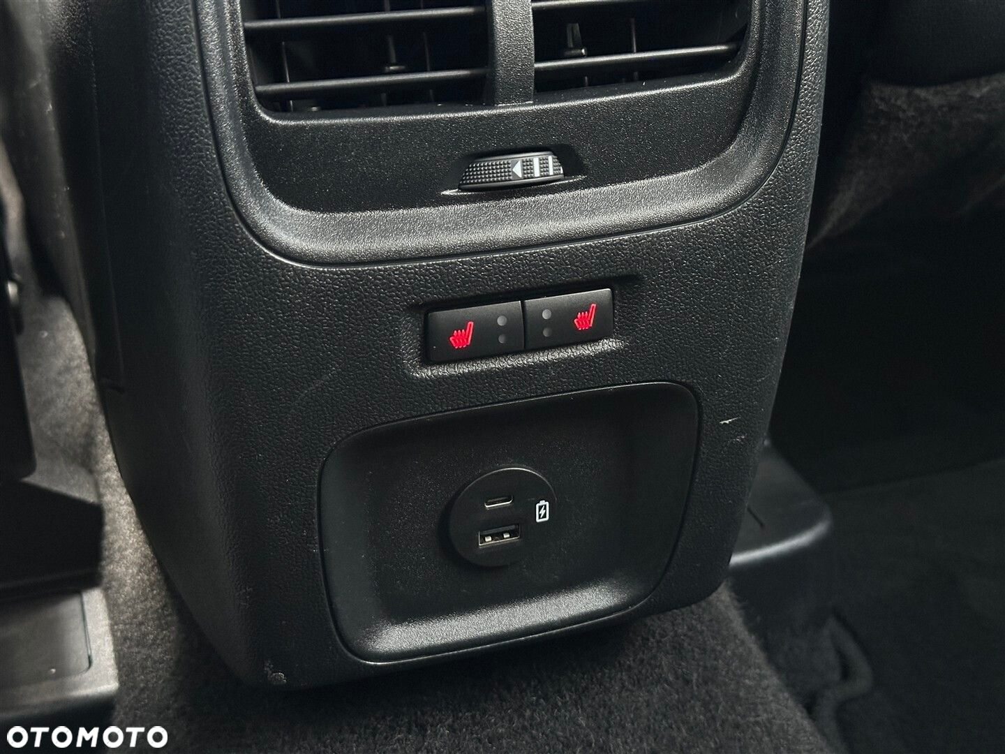 Ford Kuga - 31