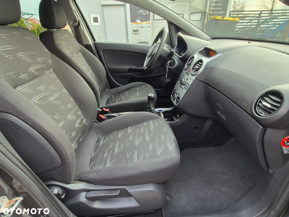 Opel Corsa 1.4 16V Satellite - 32