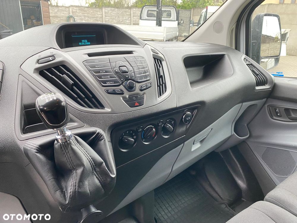 Ford TRANSIT CUSTOM - 13