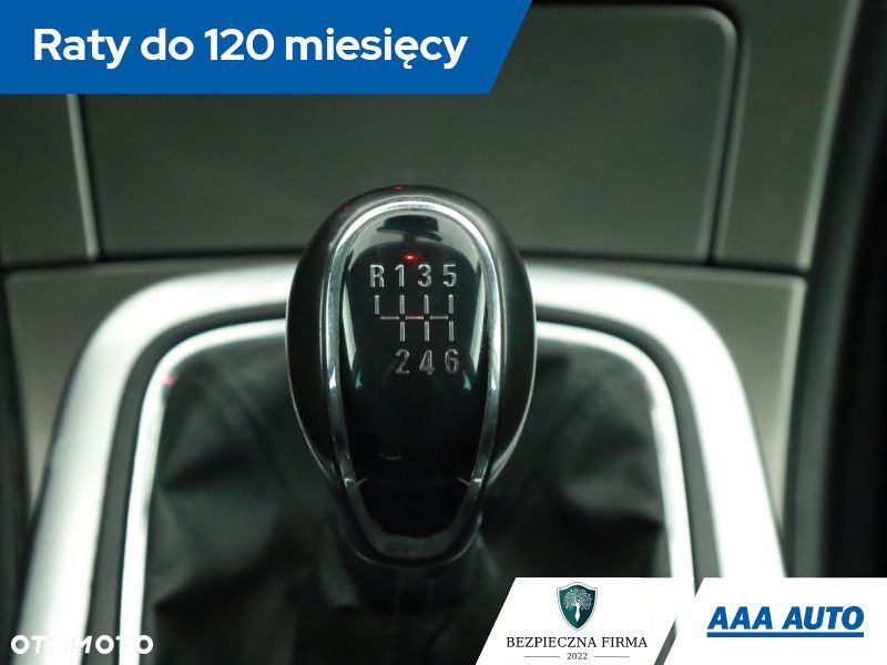 Opel Insignia - 16