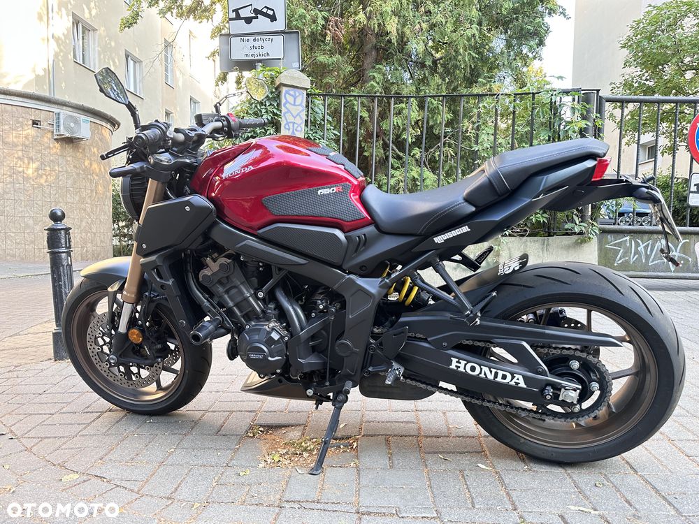 Honda CB - 1