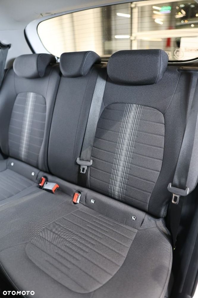 Hyundai i10 - 12