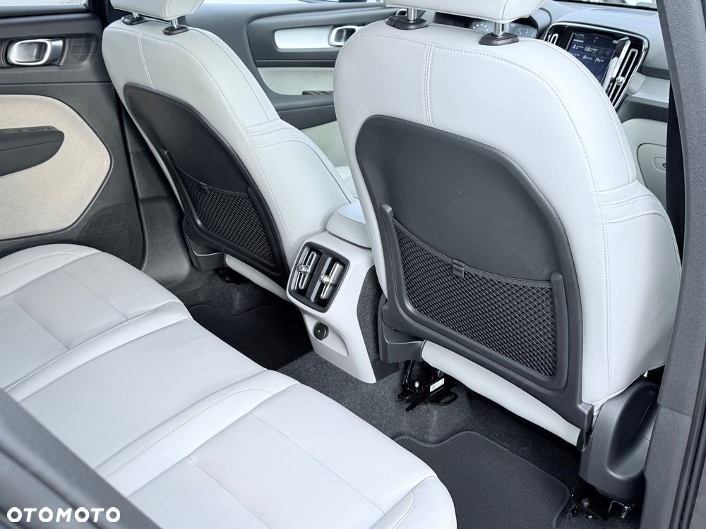 Volvo XC 40 T4 Geartronic Momentum - 25